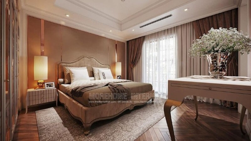 Mẫu giường tân cổ điển đẹp với thiết kế bọc nệm êm ái cùng đường nét uốn lượn đẹp mắt tạo điểm nhấn ấn tượng cho phòng ngủ đương đại cao cấp. Mẫu nội thất biệt thự đẹp